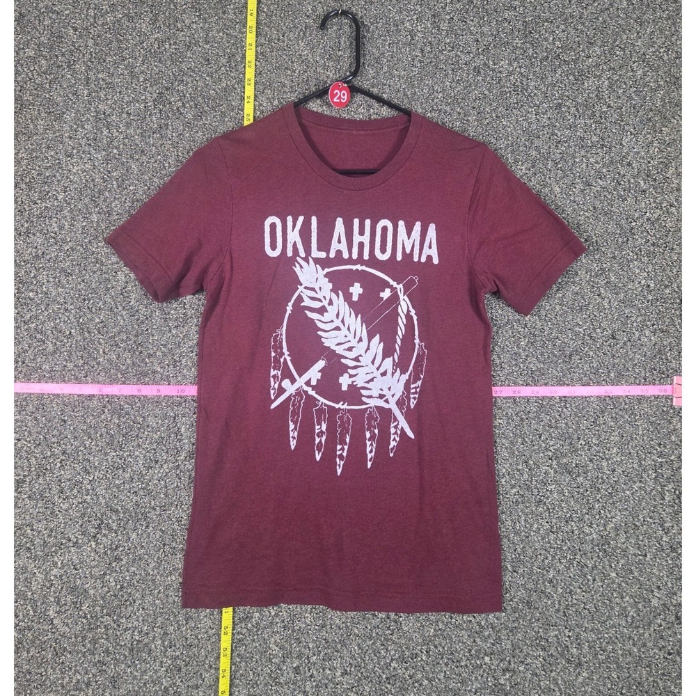 Unbranded Oklahoma Graphic T-Shirt Unisex Small Maroon State Flag Shield Tee